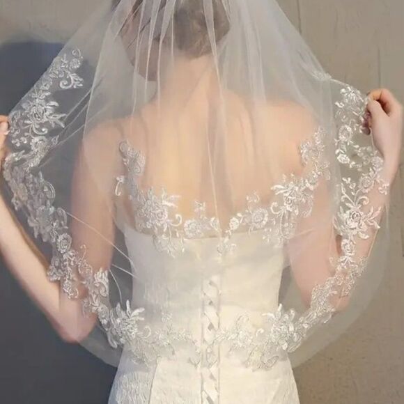 Floral Lace Edge Elbow Bridal Wedding Veil With Comb Ivory Veil White Veil - Picture 6 of 6